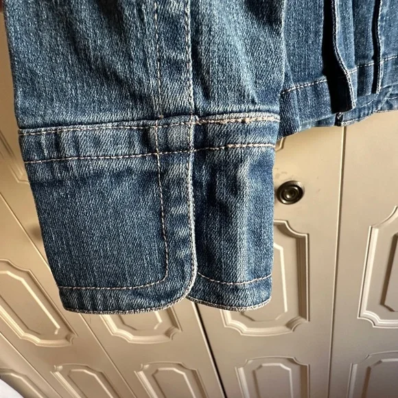 EUC TRIA Fitted Jean Jacket Stretchy Denim Size M - Picture 5 of 8